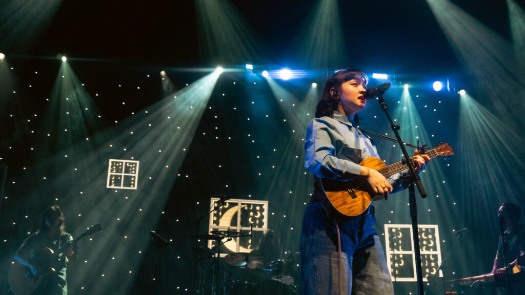 mxmtoon BRINGS “liminal space" TOUR TO TORONTO WITH Katherine Li AS OPENER