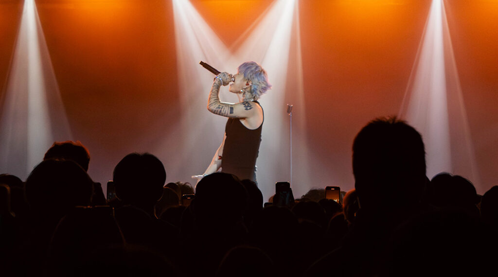 ASH ISLAND PERFORMS IN TORONTO FOR THE FIRST TIME FOR “Voice Memo: Black Rose” TOUR