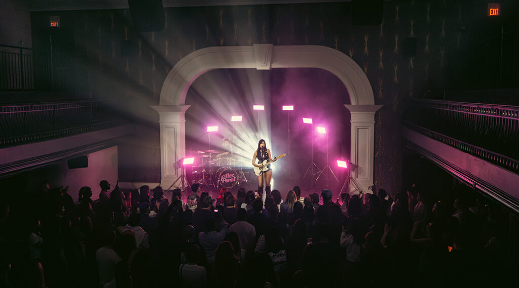 ALEX PORAT KICKS OFF “crushed!” TOUR IN HER HOMETOWN OF TORONTO