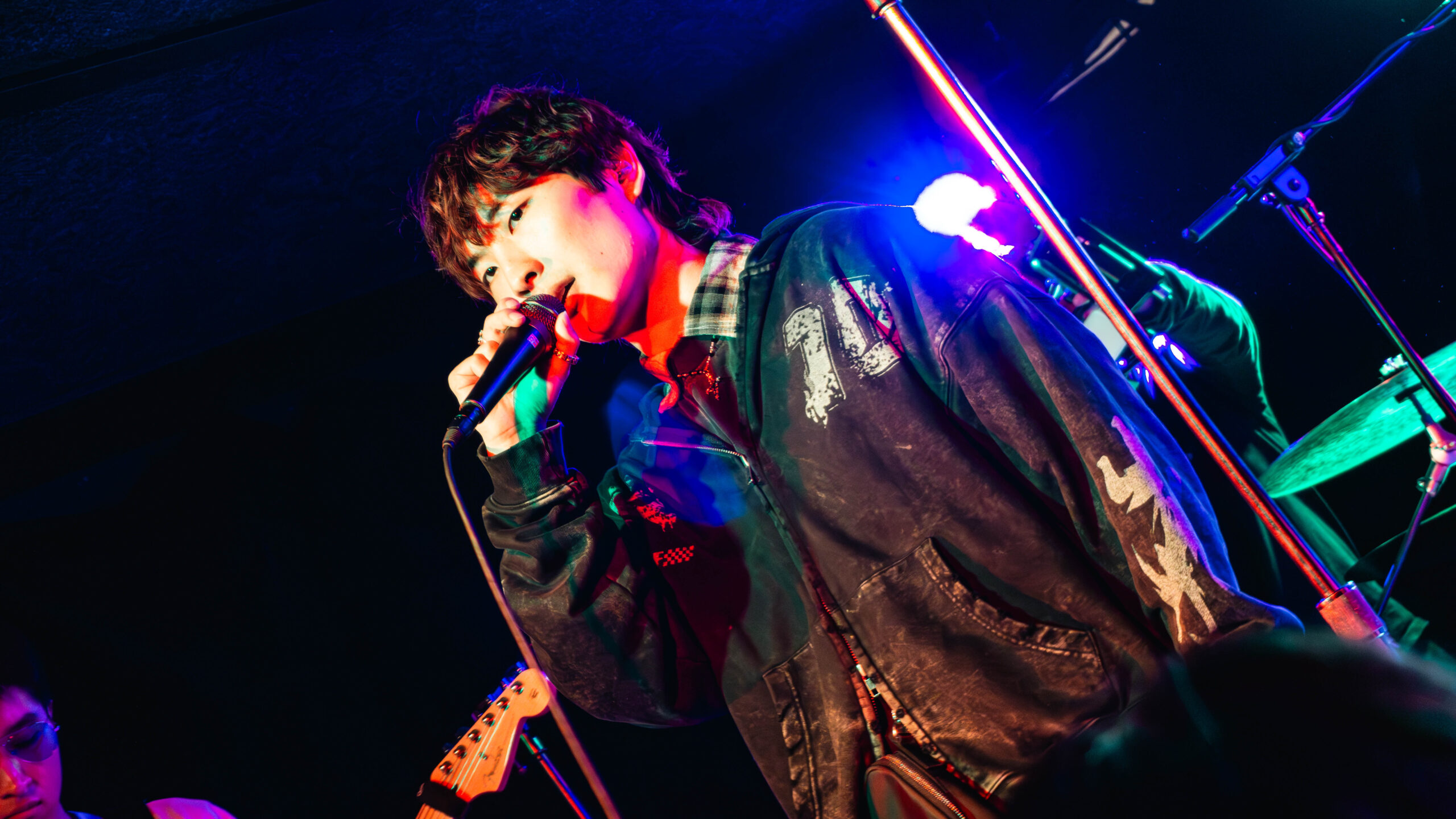 Tae Hauk Takes The Baby G Stage with L8NR & Angelique Dancel